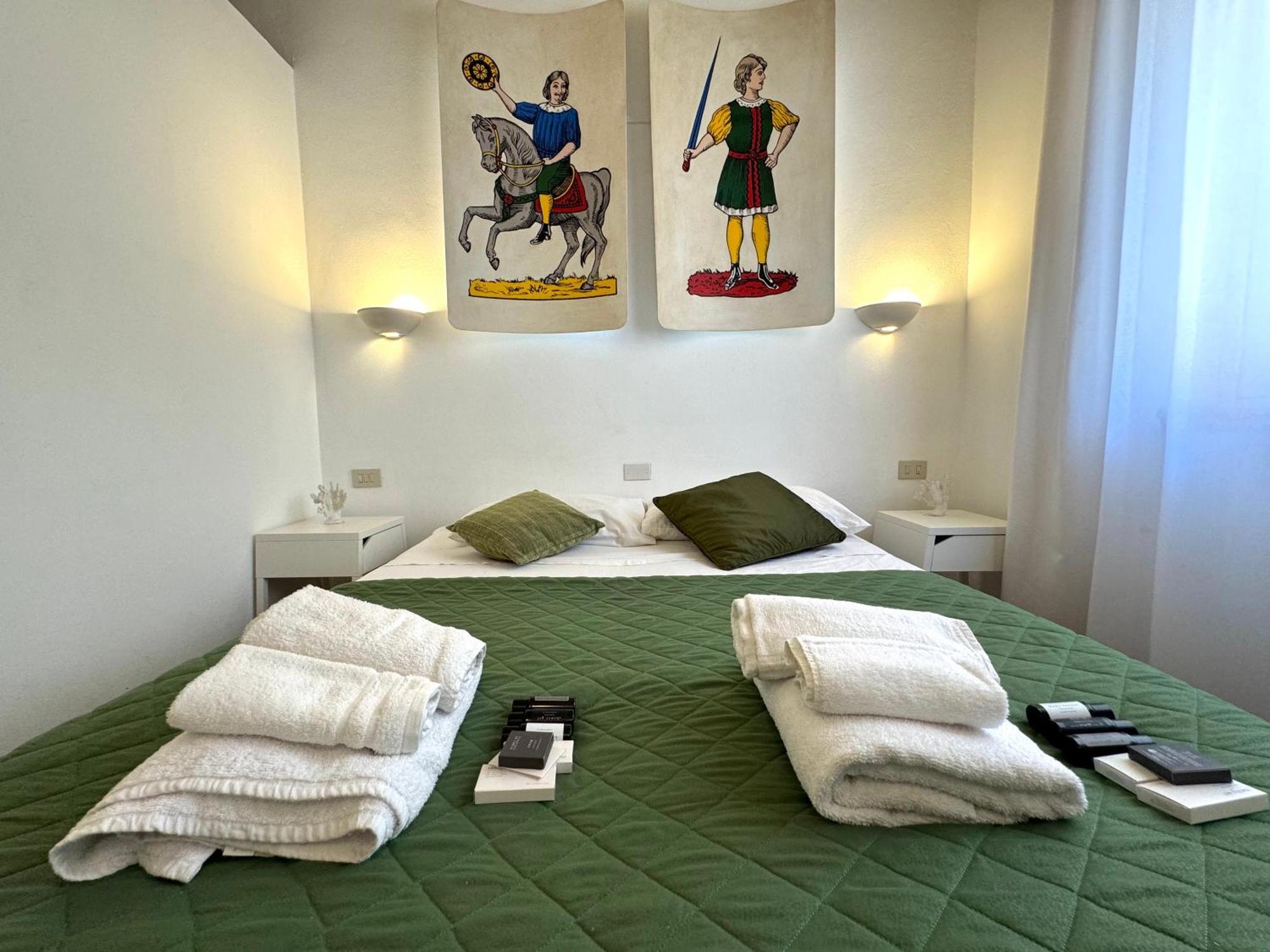 B&B Antichi Colori Cinisi Eksteriør billede